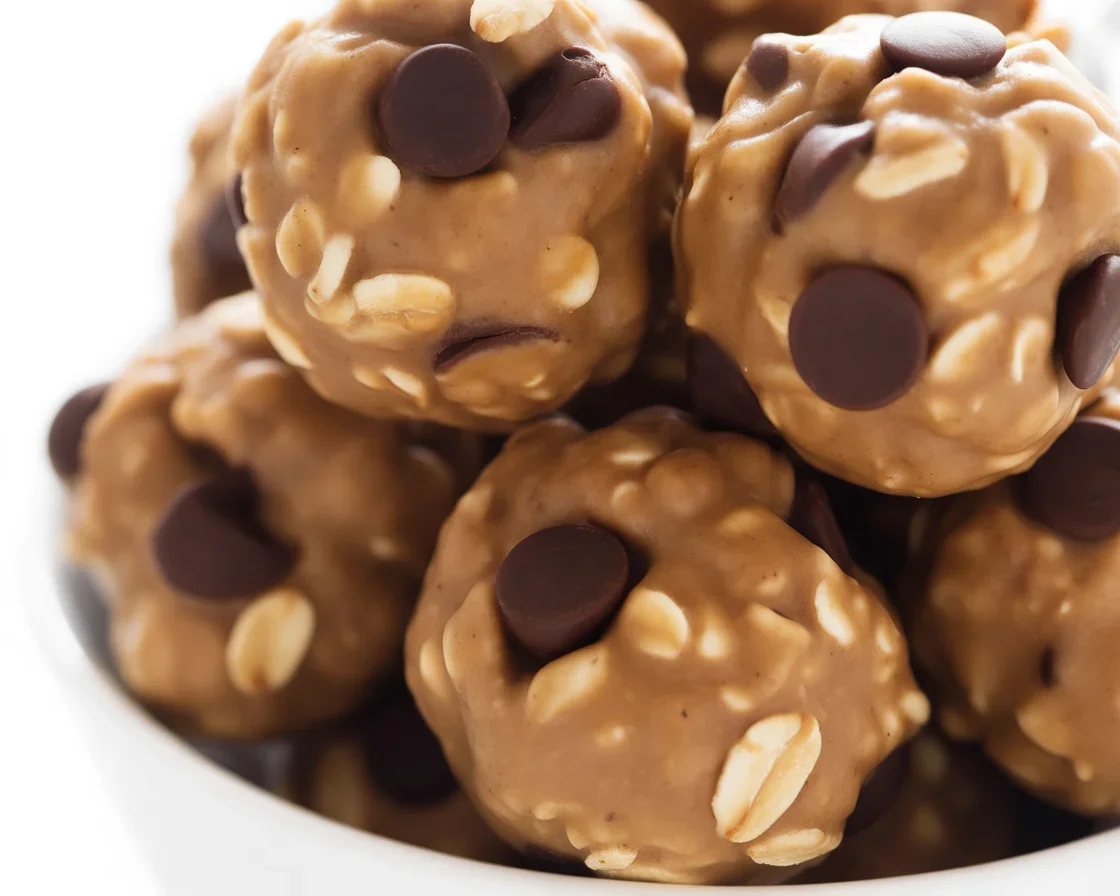 Healthy no-bake oat date energy balls recipe, perfect for snacks and breakfast.